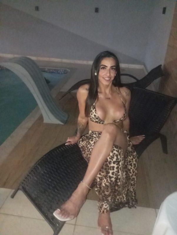 Danielle Senna 5