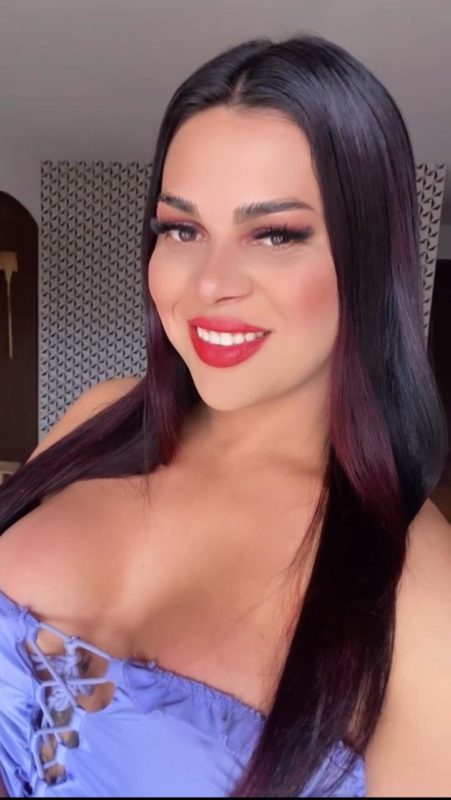 Julia Calizario 12
