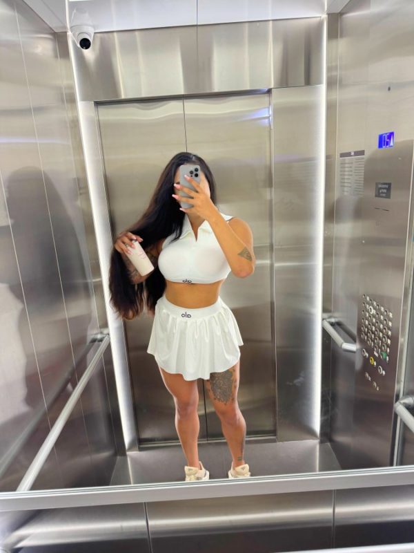 Lara Cardoso 50