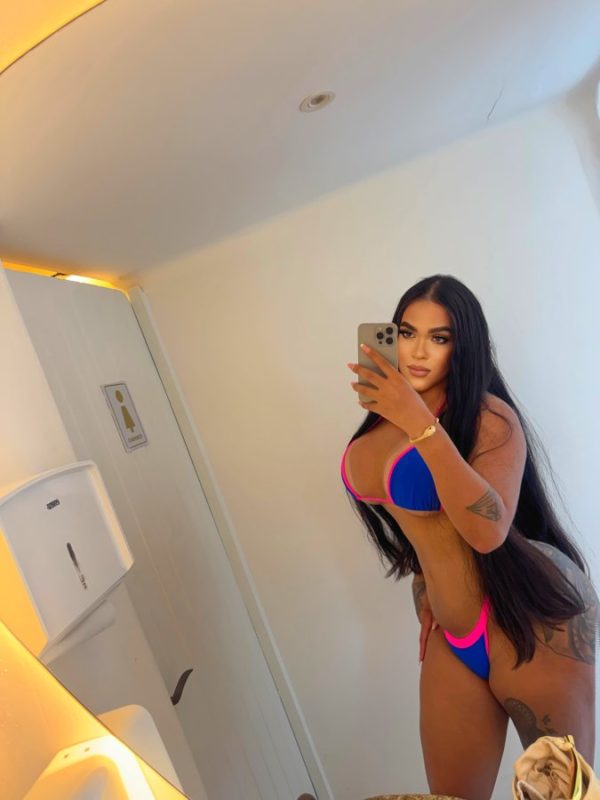 Lara Cardoso 48