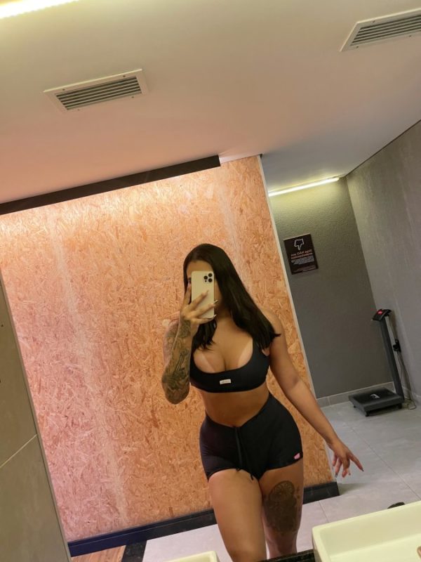 Lara Cardoso 35