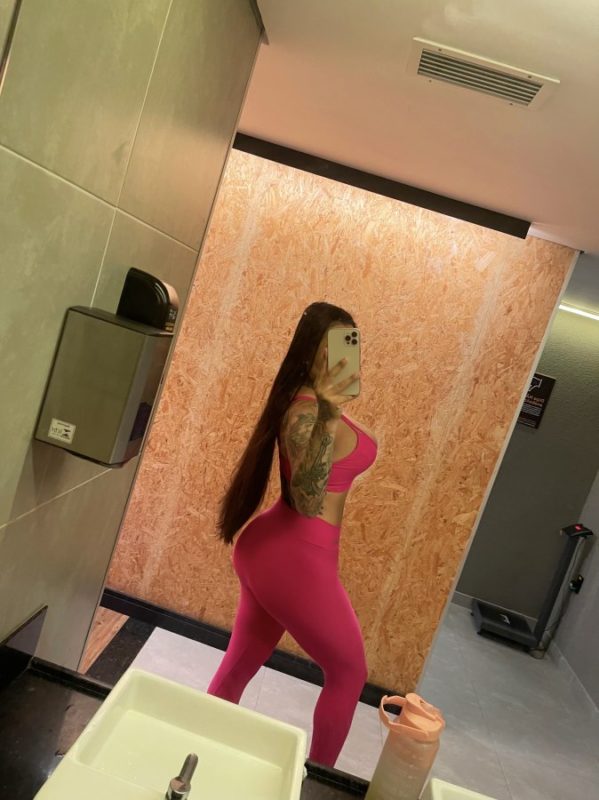 Lara Cardoso 32