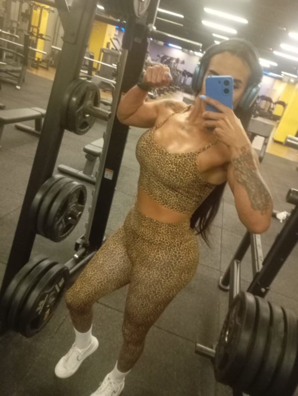 Danielle Senna 29