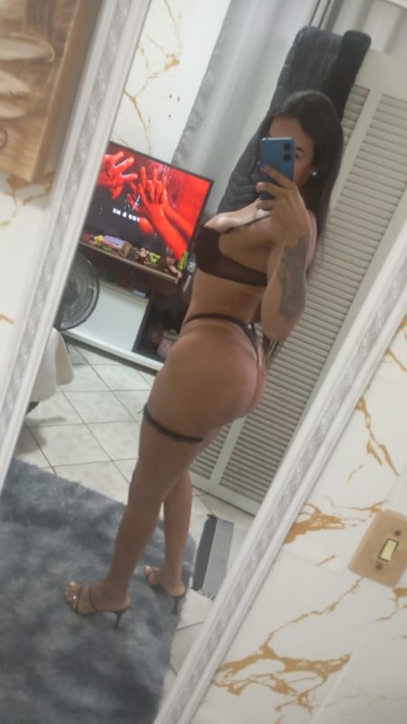 Danielle Senna 5