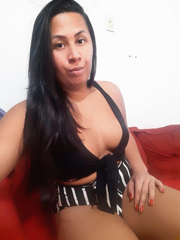 Caroline Araújo 43