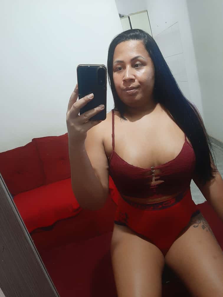 Caroline Araújo 8