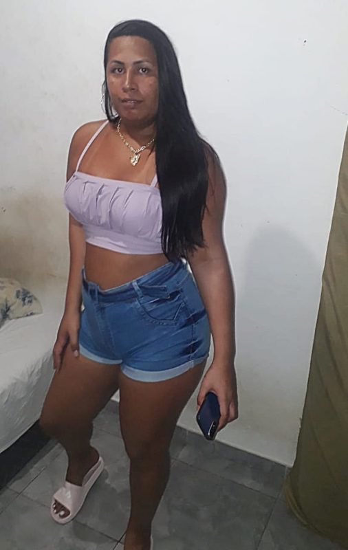 Caroline Araújo 49