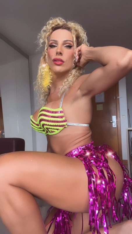 Bella Araujo 12