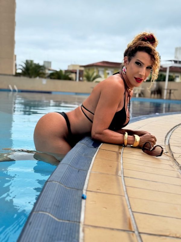Bella Araujo 3