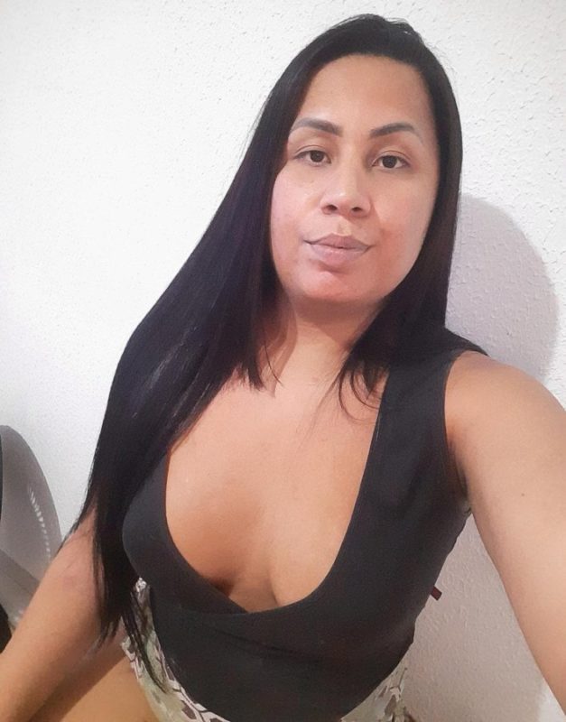 Caroline Araújo 4