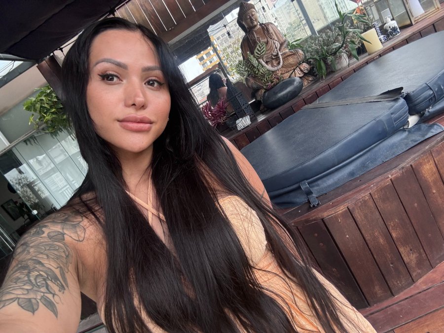 Sofia Valota 50