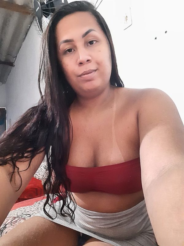 Caroline Araújo 34