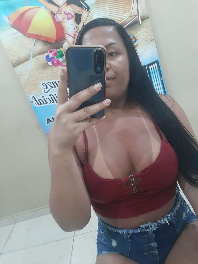 Caroline Araújo 13
