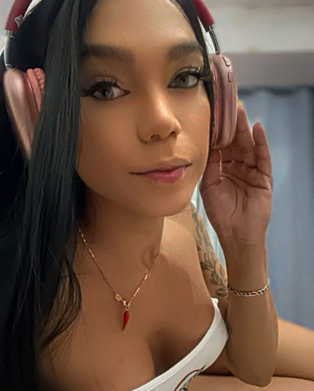 Yuna Mesquita 90