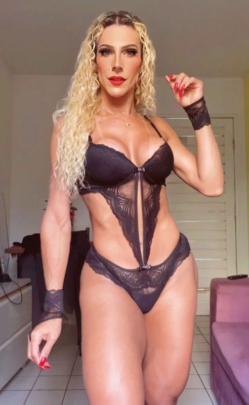 Bella Araujo 40