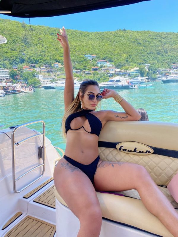 Jade Hottman 8