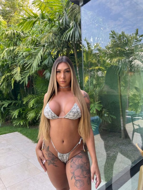 Jade Hottman 4