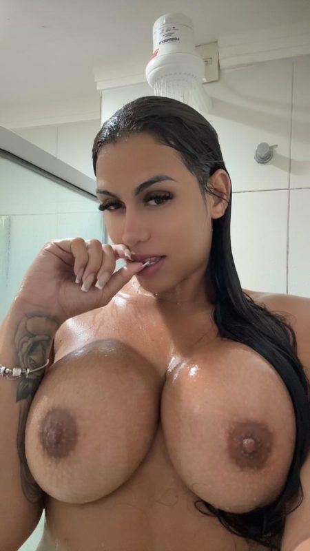 Pamela Ferrari 13