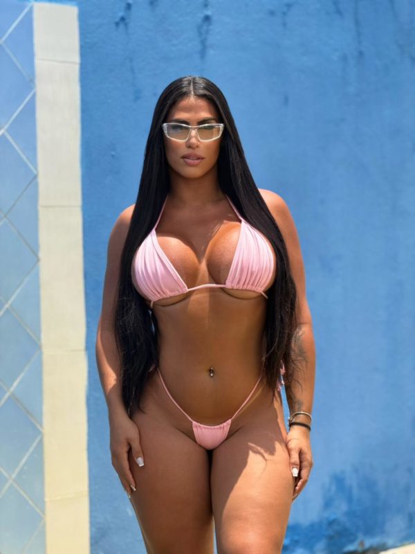 Pamela Ferrari 18