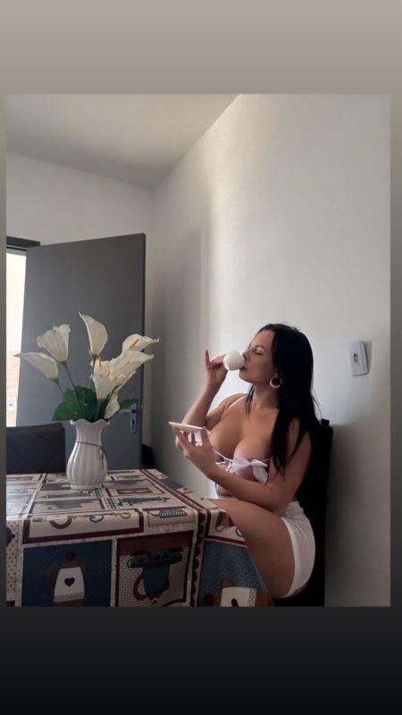 Juliana Dior 5