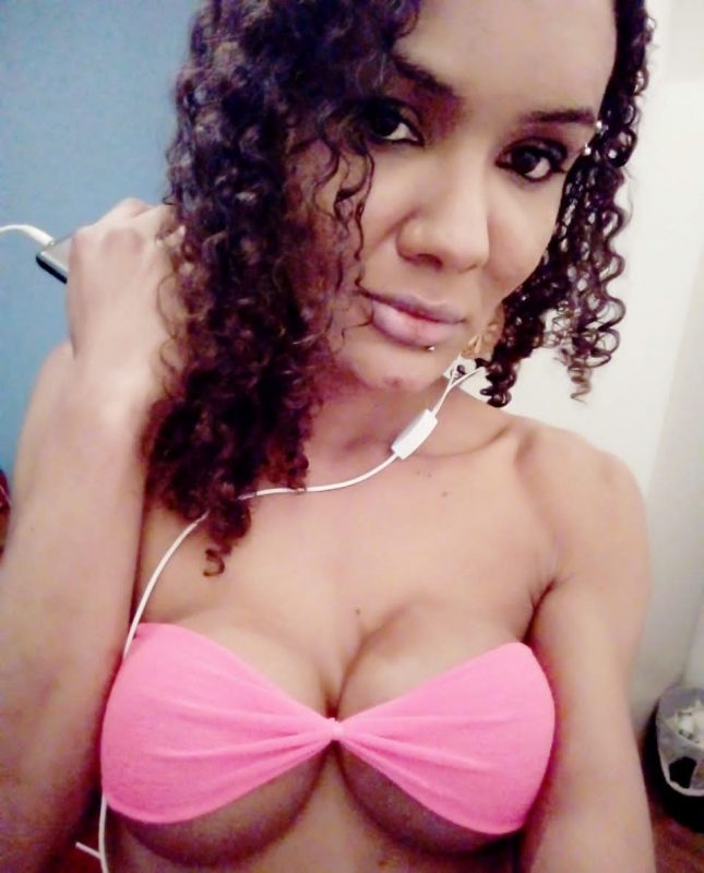 Gabriela Leal 15