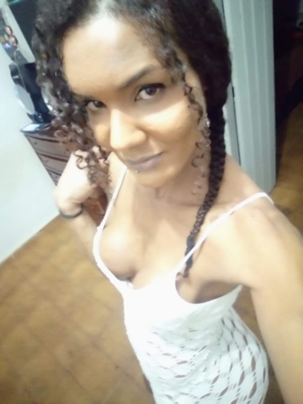 Gabriela Leal 56