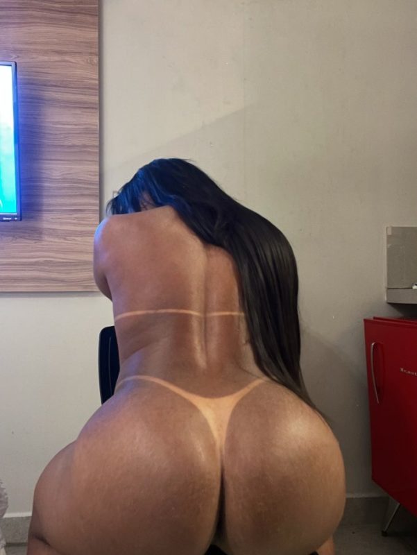 Beatriz Handler 18