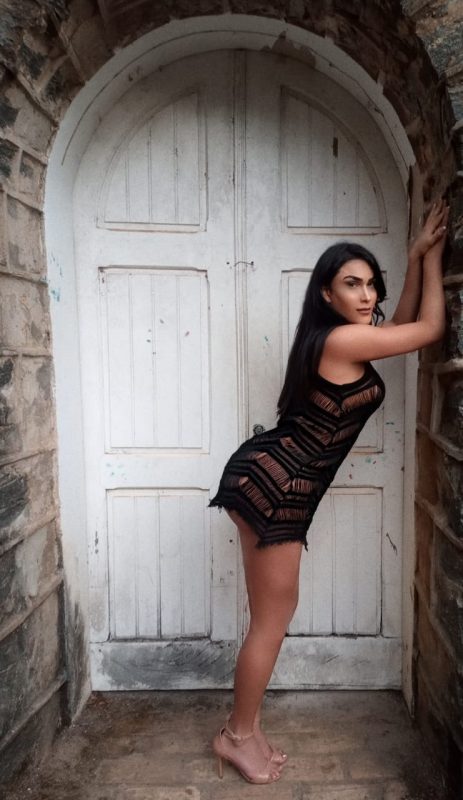 Alana Vallentina 44