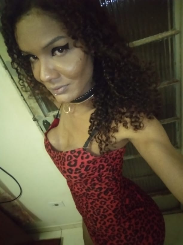 Gabriela Leal 34