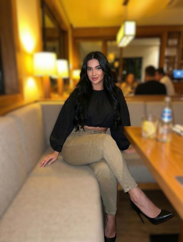 Beatriz Leal 23