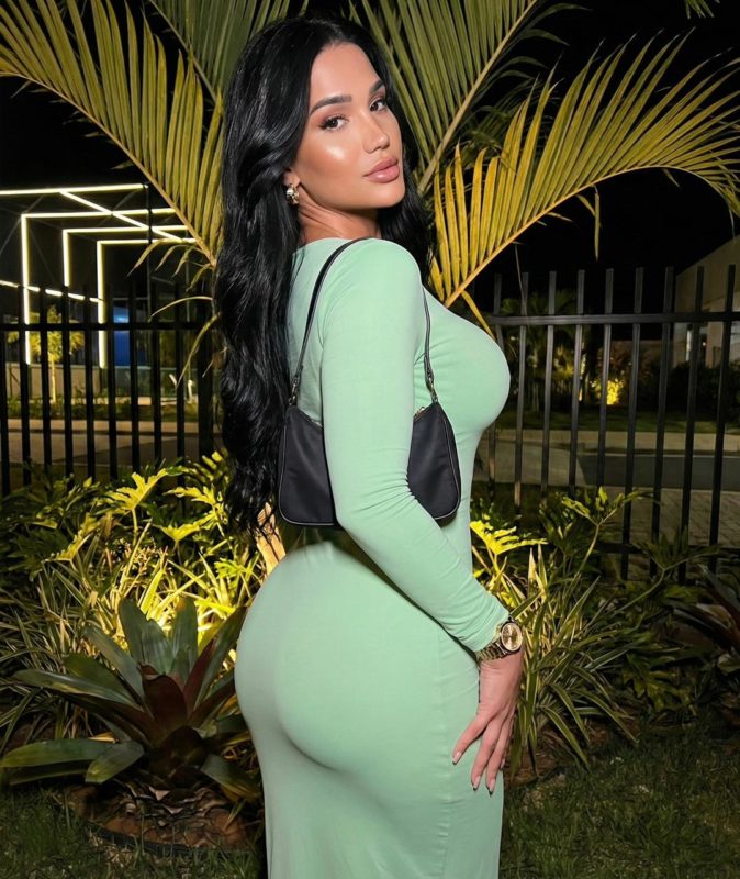Beatriz Leal 28