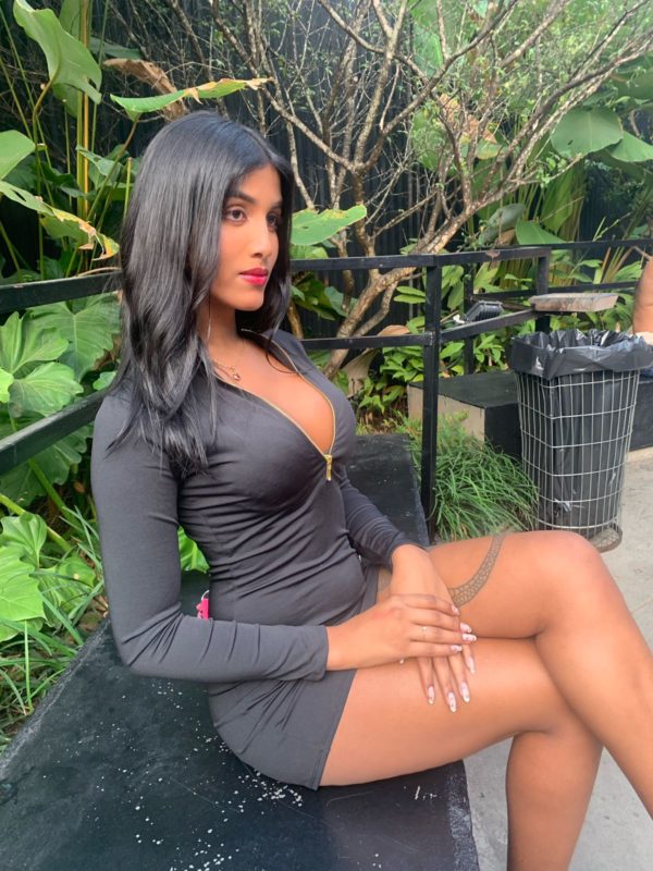 Roberta Close 8