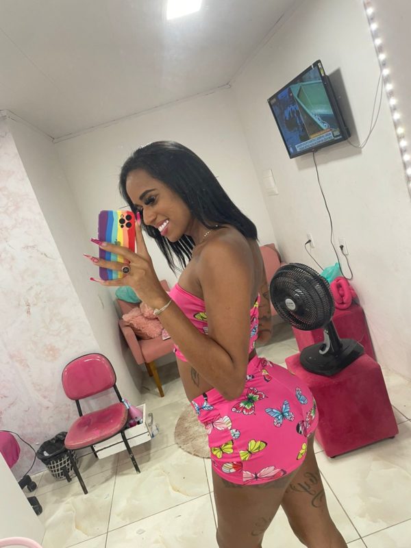 Vanessa Araújo 27
