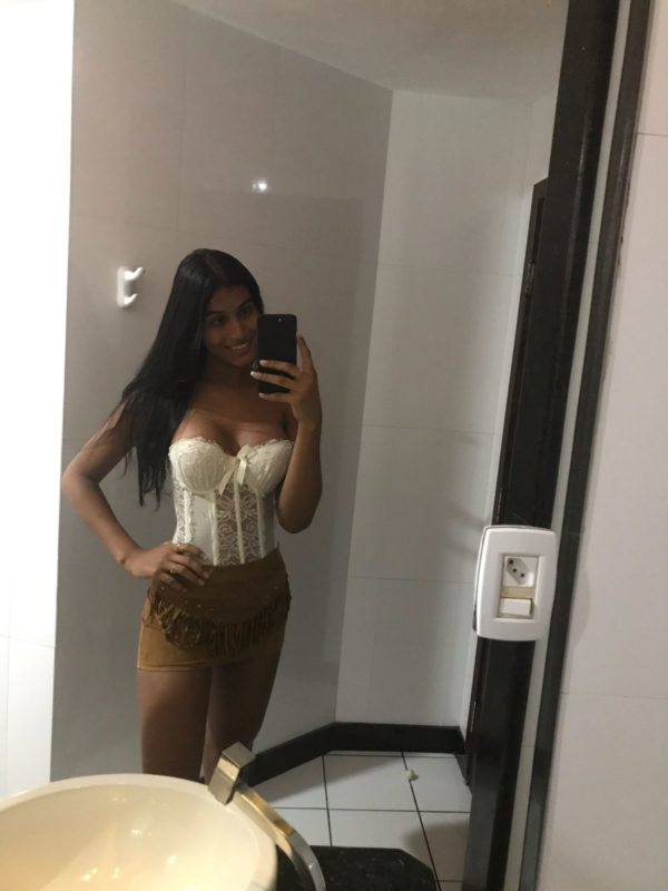 Roberta Close 38