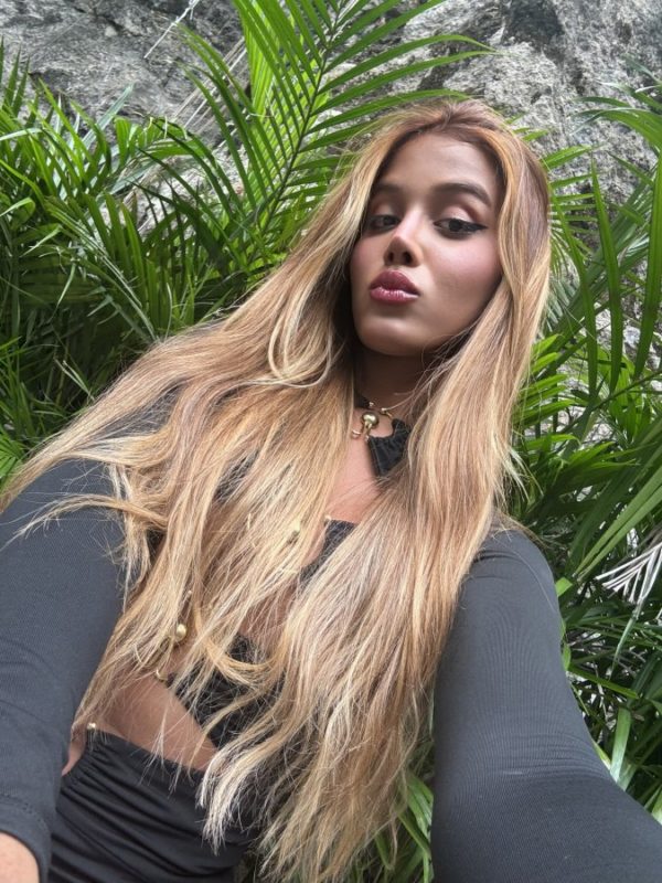 Roberta Close 2