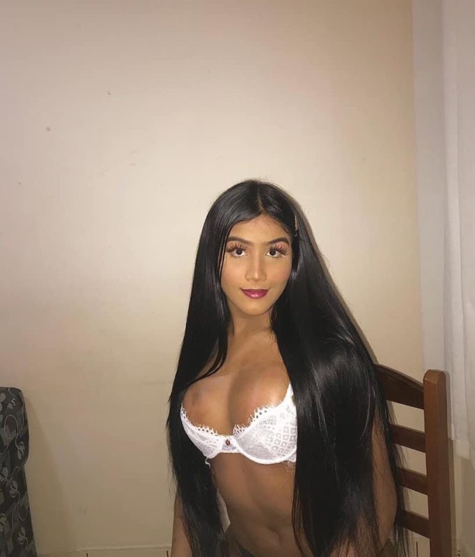 Roberta Close 37