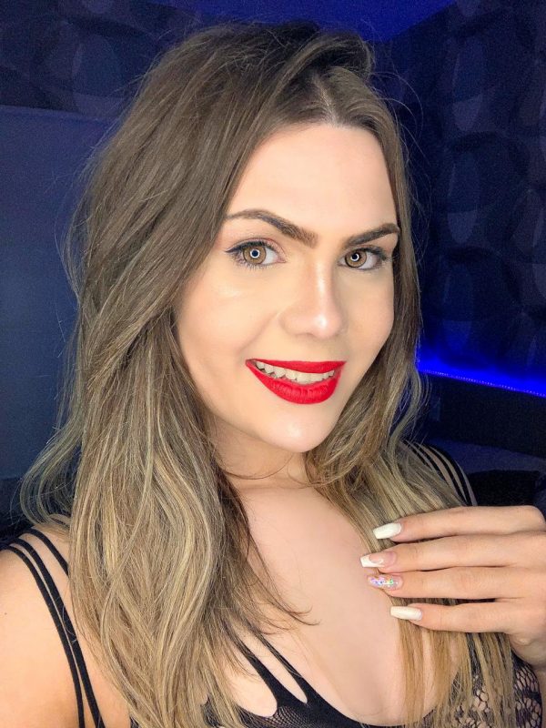Larissa Andrade 36