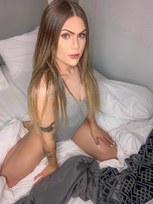 Larissa Andrade 4