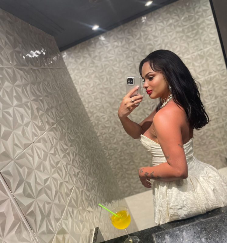 Lana Luz 27