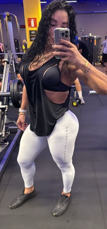 Karina Satto 50