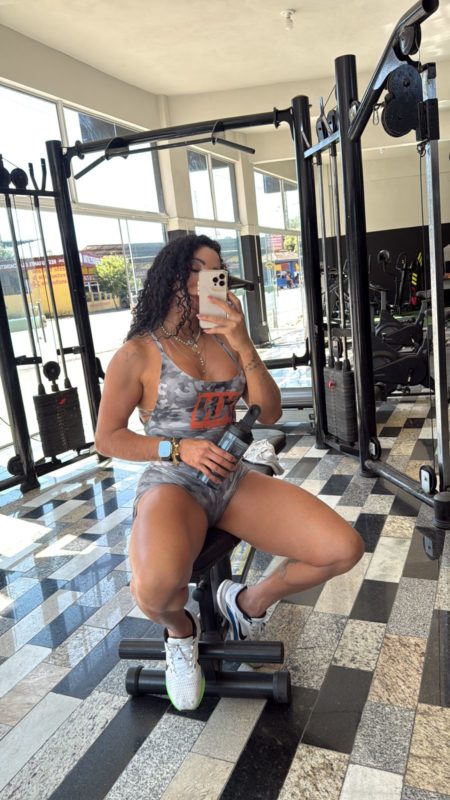 Karina Satto 25