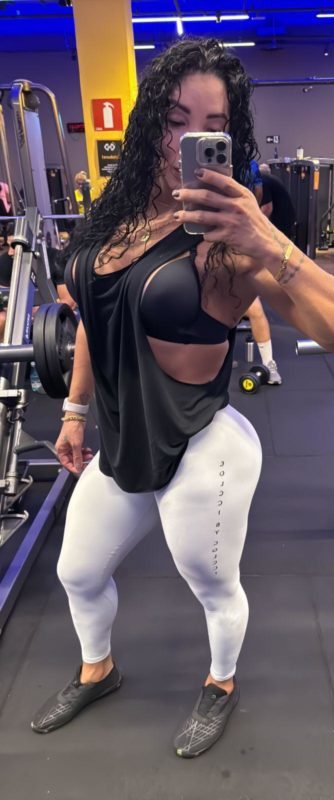 Karina Satto 21