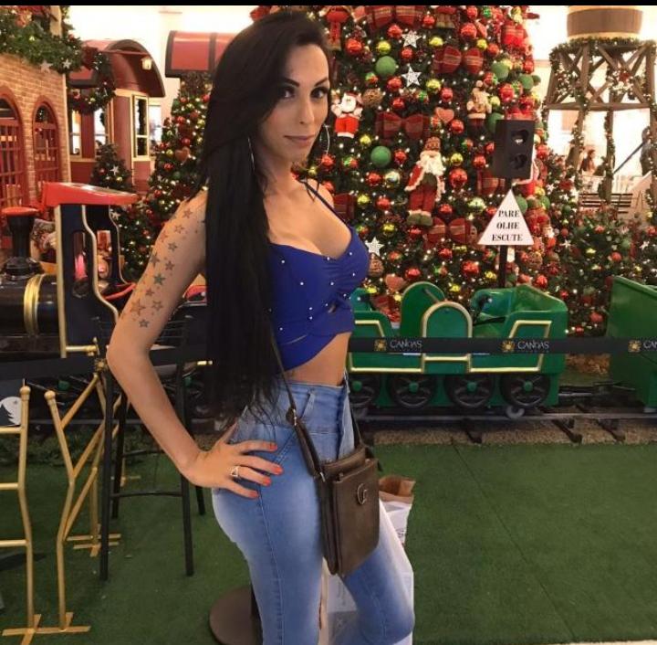 Vivian Canoas 4
