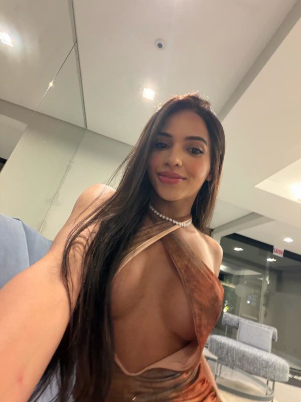 Livia Ninfetinha 2