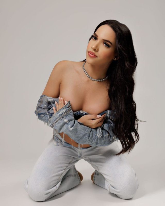 Livia Ninfetinha 17