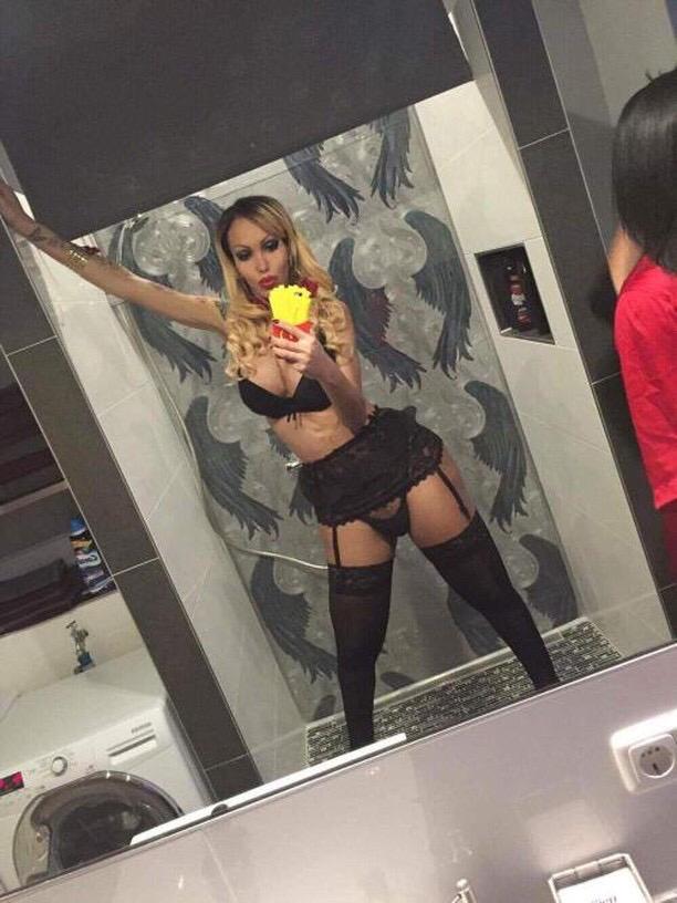 Leonarda Lee 14