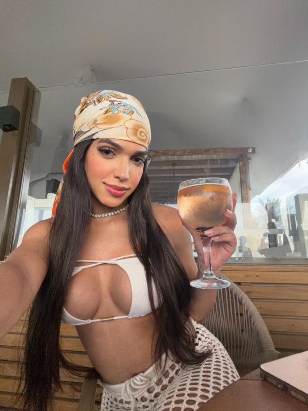 Livia Ninfetinha 3