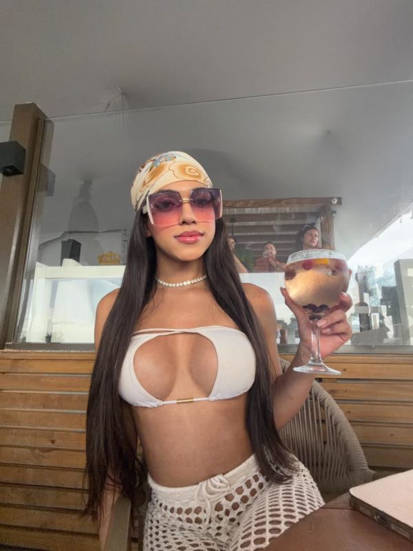 Livia Ninfetinha 9