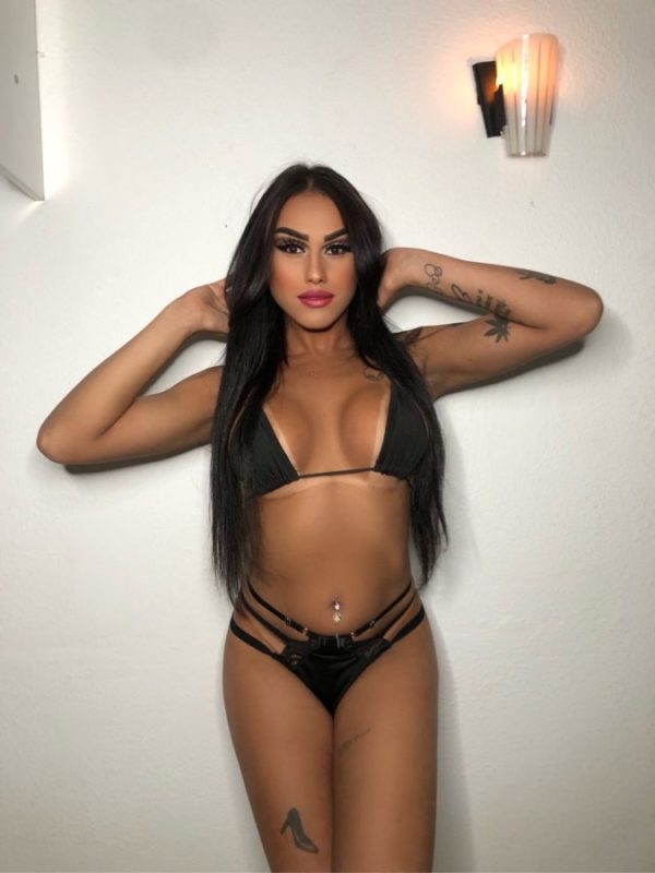 Daniele Pinheiro 9