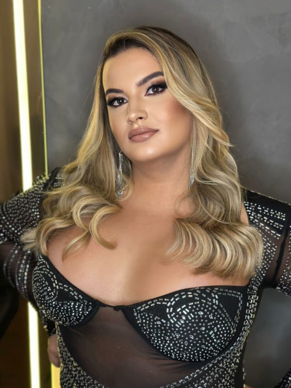 Stephanny Wandergueld 35